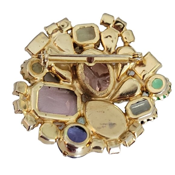 Gold Tone Molded Glass, Rhinestone Prong-Set Cluster Brooch, M768 - Picture 7 of 10